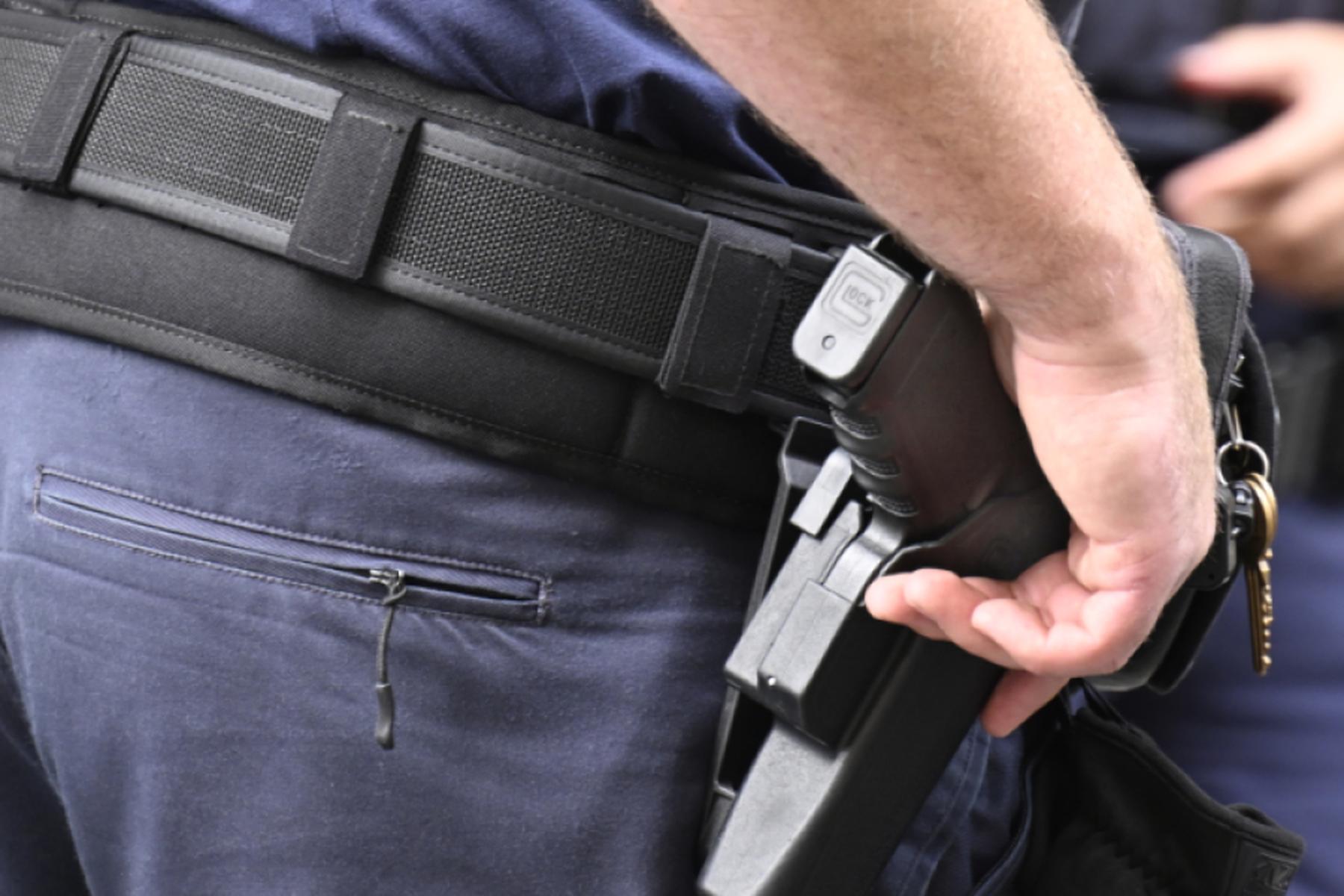 Wien: Suche nach Täter nach Tankstellenraub mit Waffe in Wien