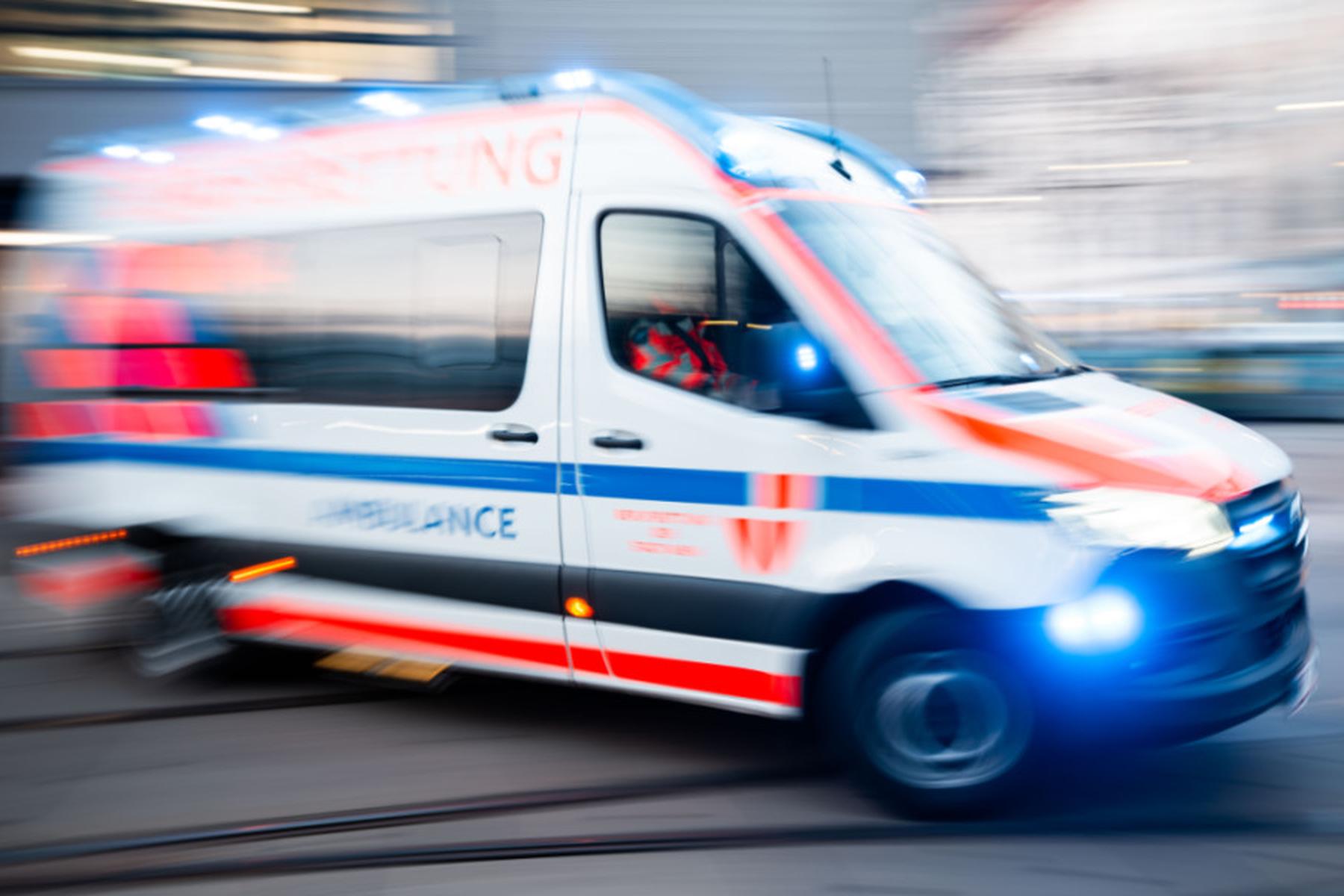 V Dunaju se je 59-letni kolesar v trčenju hudo poškodoval