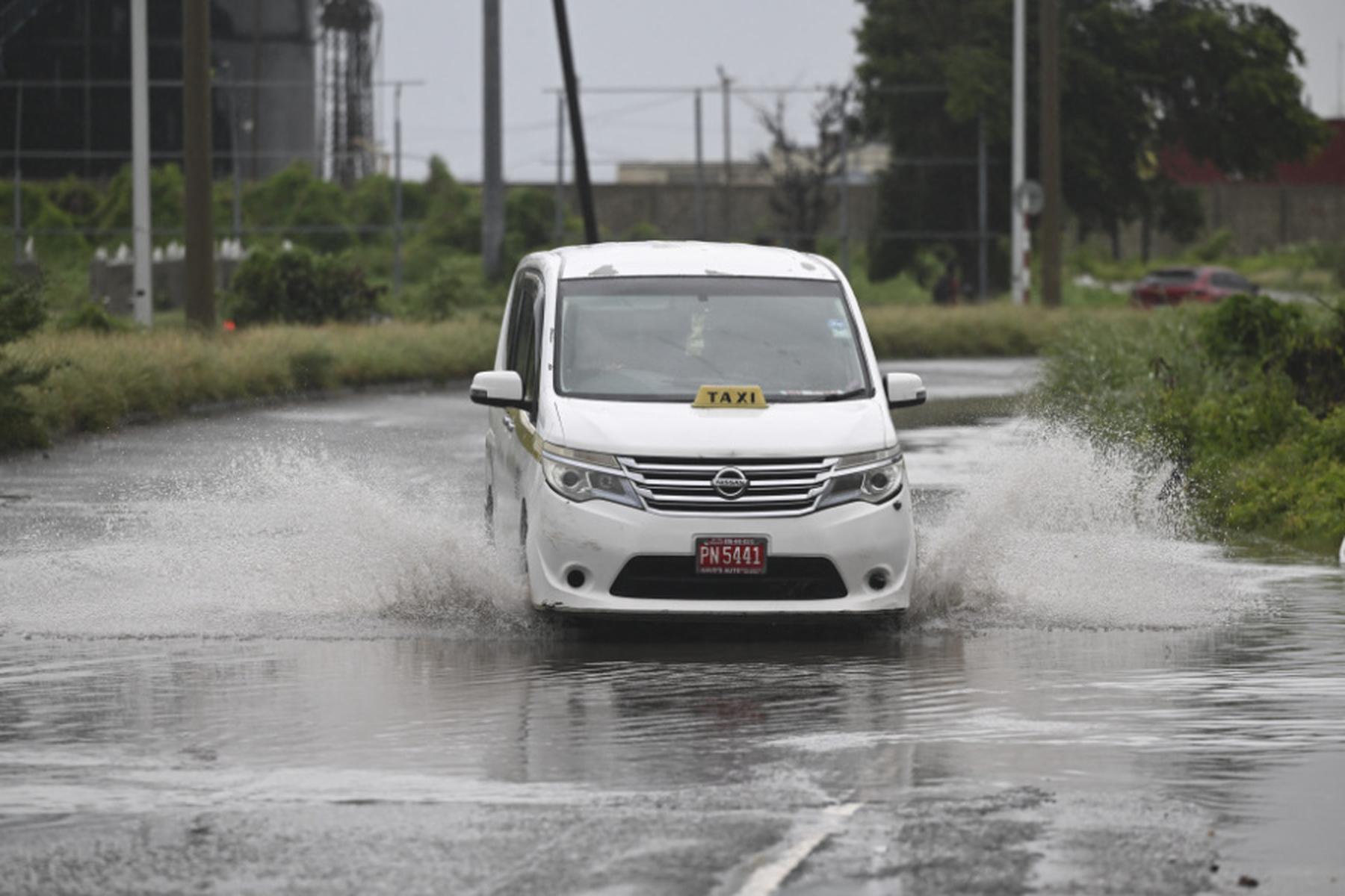 Kingston: Hurrikan "Melissa" gewinnt an Stärke