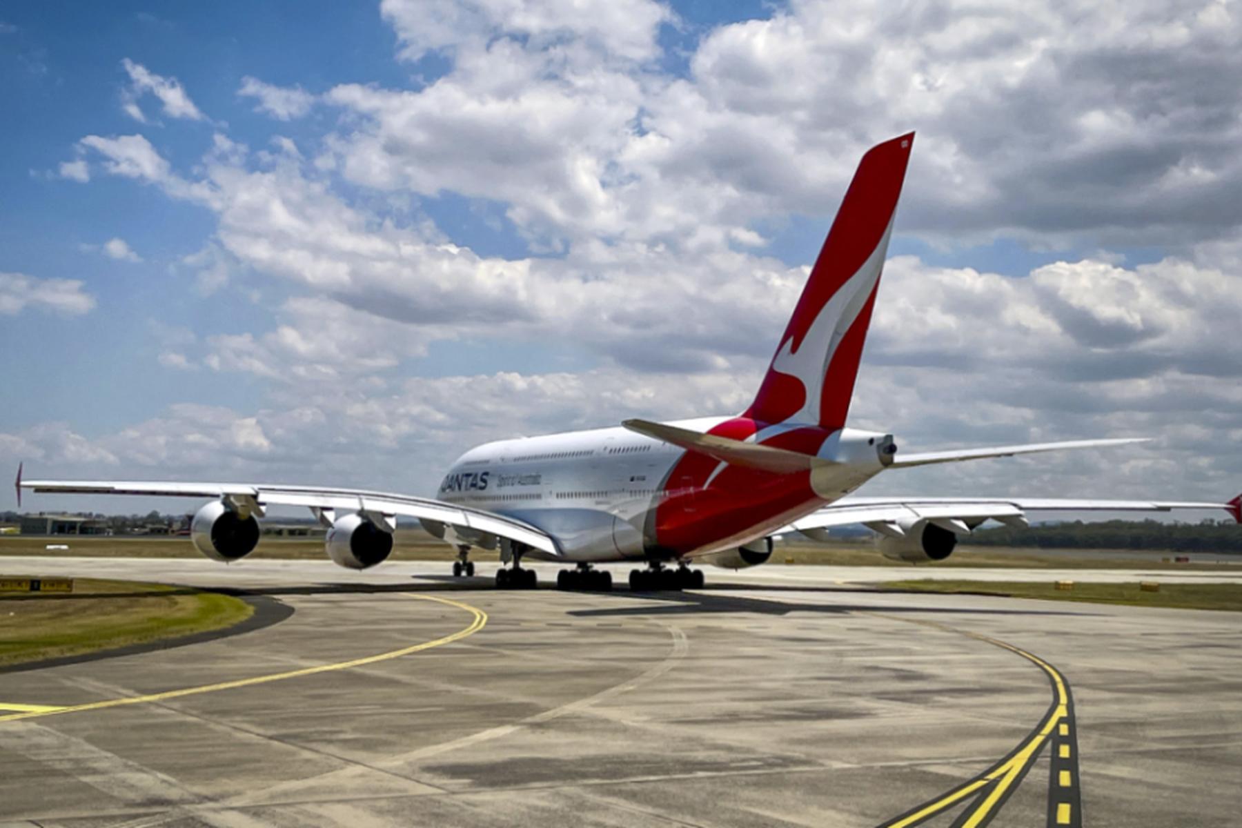 Melbourne: Nach Powerbank-Explosion gerät Mann auf Airport in Brand