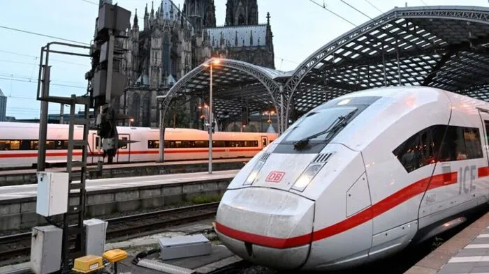 Massive Störung im deutschen Zugverkehr | Massive Störung im deutschen Zugverkehr