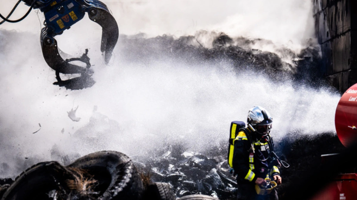 Der Brand führte zu einem tagelangen Großeinsatz der Einsatzkräfte | Der Brand führte zu einem tagelangen Großeinsatz der Einsatzkräfte
