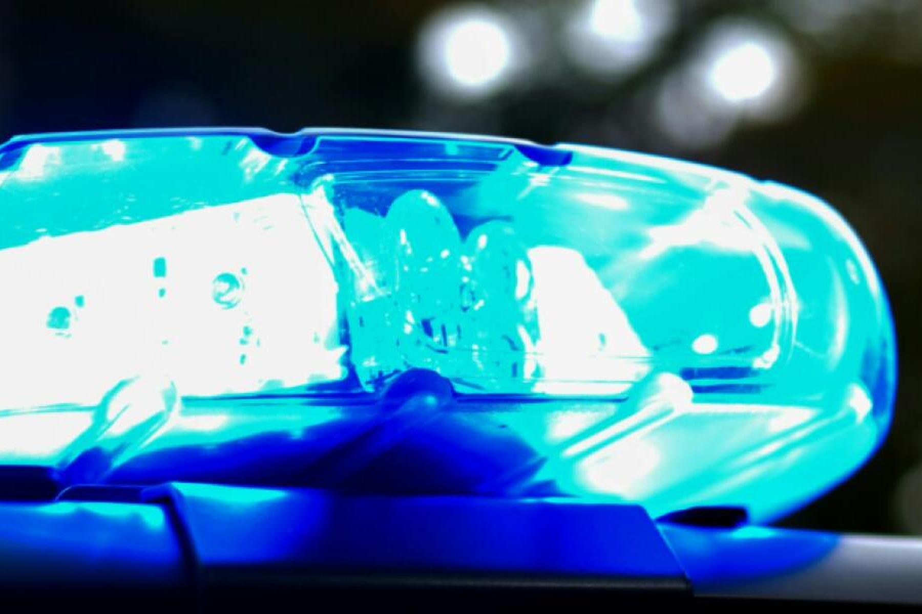 Turnau: Steirischer Motorradlenker prallt gegen Betonwand - tot