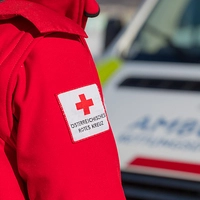 Die Verletzte wurde mit der Rettung ins Spital gebracht.