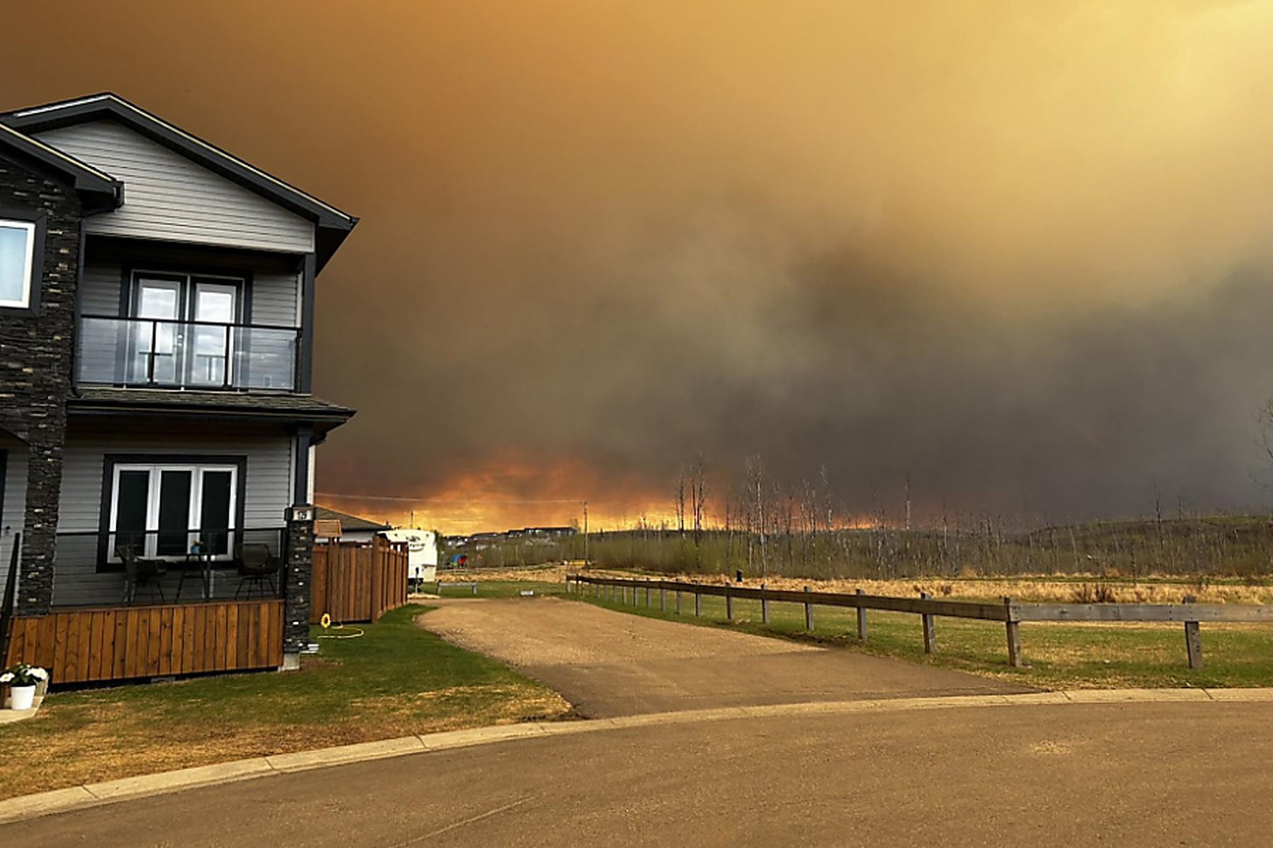 Fort McMurray (Alberta): Evakuierungen in Kanada wegen Waldbränden