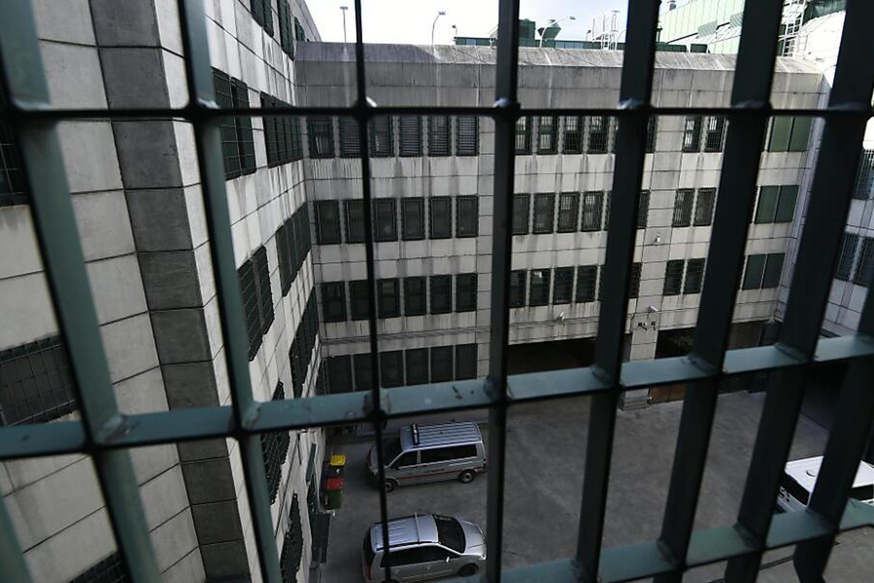 Wien: Teilbedingte Haft nach Bestechungsversuch an Justizwache