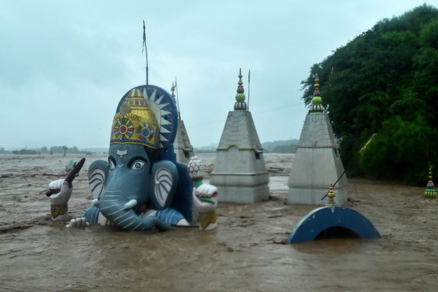 Neu-Delhi: Mindestens 30 Tote bei Erdrutsch in Indien