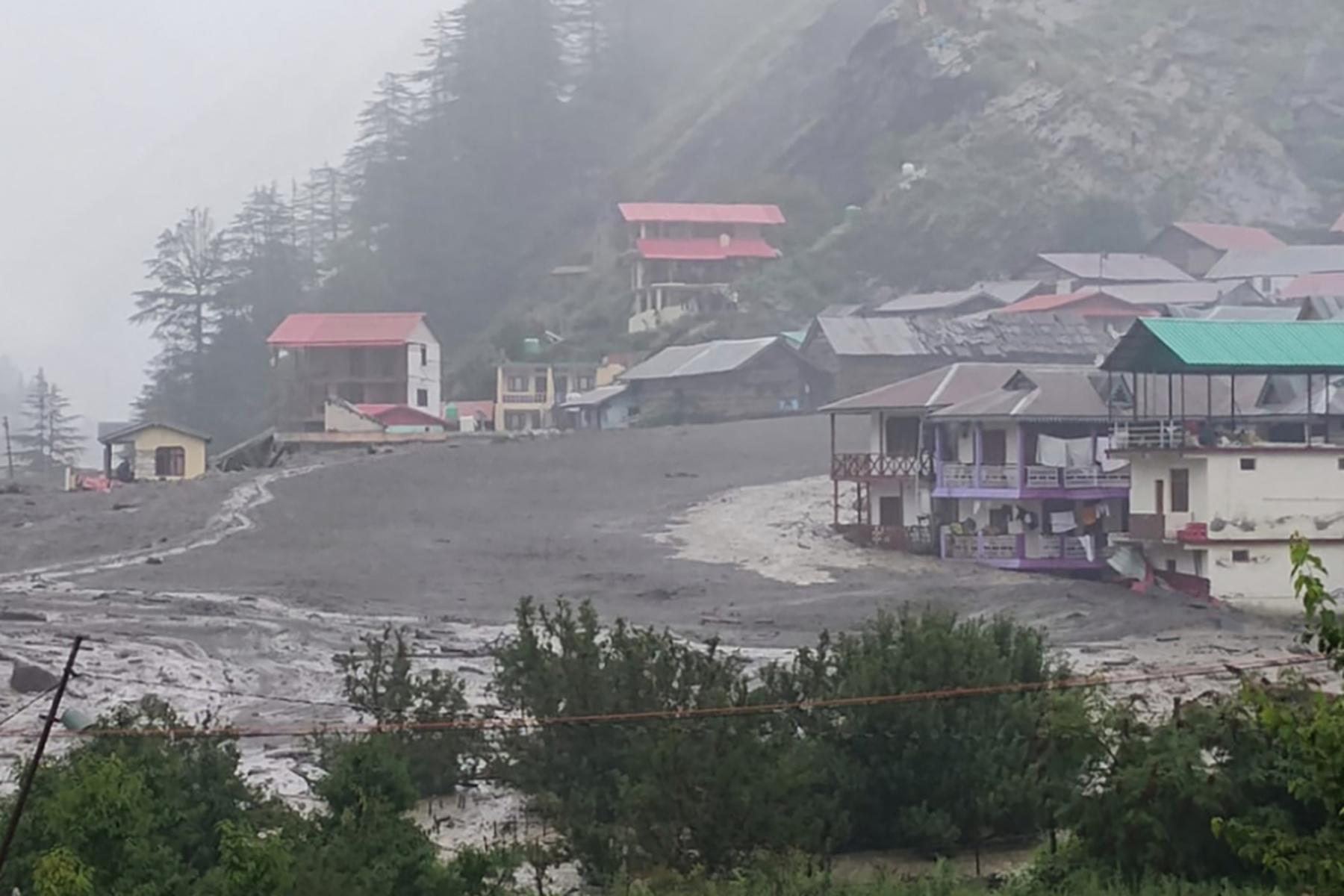 Neu-Delhi: Sturzflut löscht offenbar Ortschaft im Himalaya aus