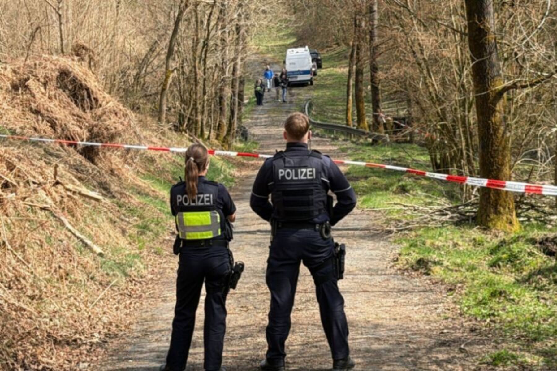 Bei Müllsammelaktion: Menschlicher Kopf in Wald in Deutschland entdeckt