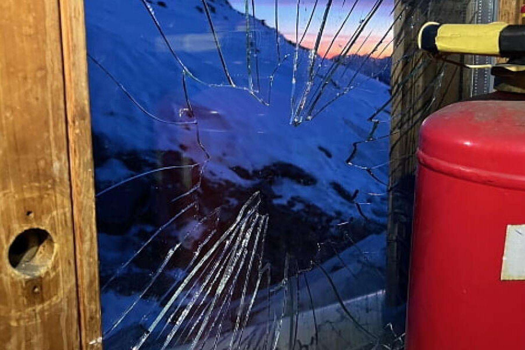 Kals: Stüdlhütte am Großglockner von Vandalen verwüstet