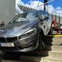 BMW musste von den Stufen bei der Landesbibliothek geborgen werden | BMW musste von den Stufen bei der Landesbibliothek geborgen werden