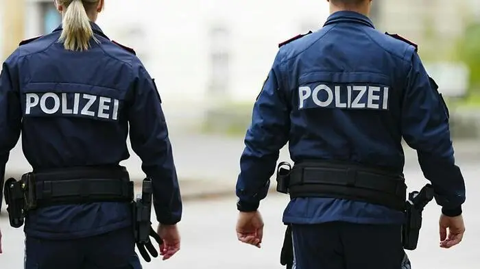 Die Polizei ermittelt wegen versuchten schweren Raubes | Die Polizei ermittelt wegen versuchten schweren Raubes