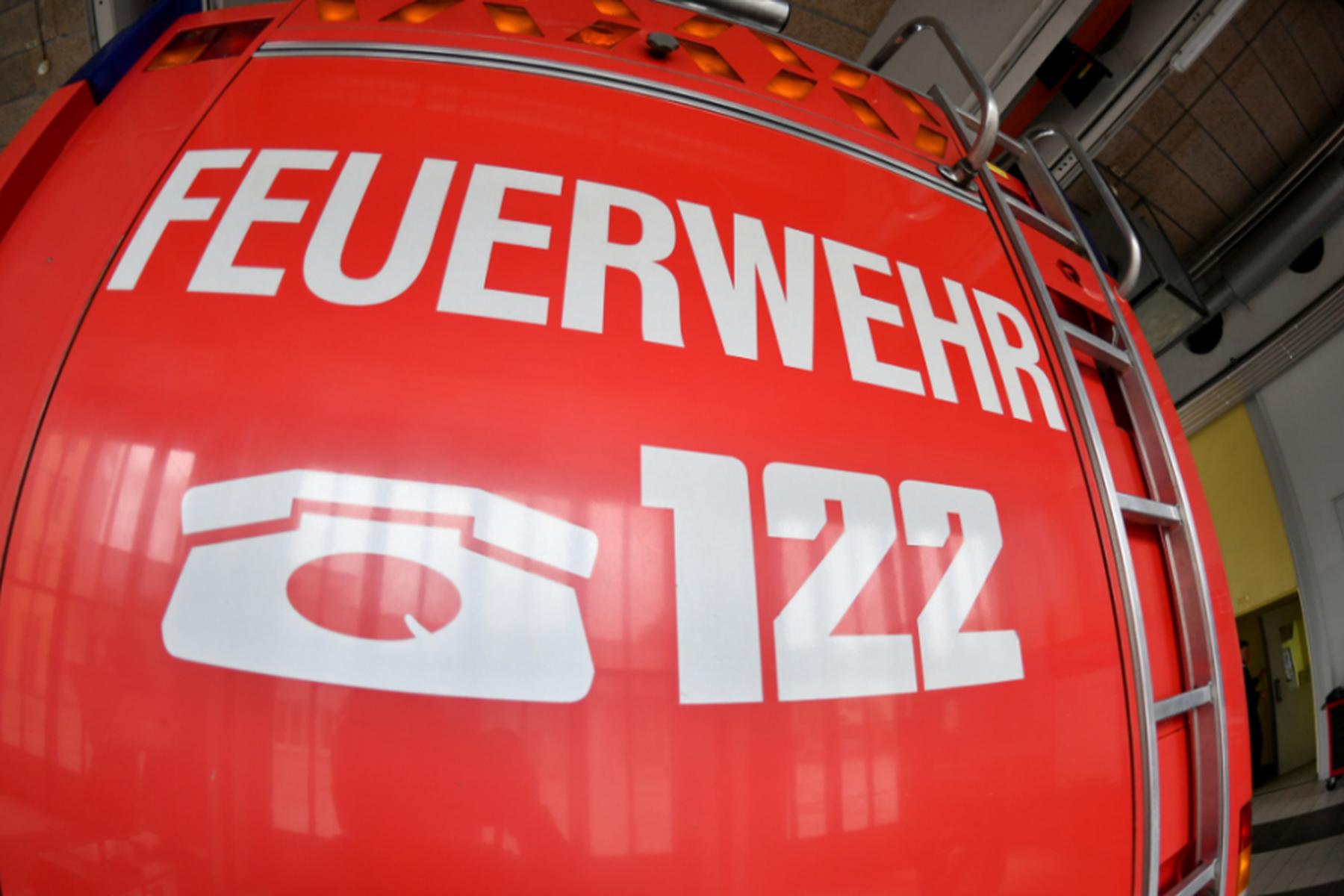 Pill/Innsbruck: Großbrand in Tiroler Recyclinganlage gelöscht