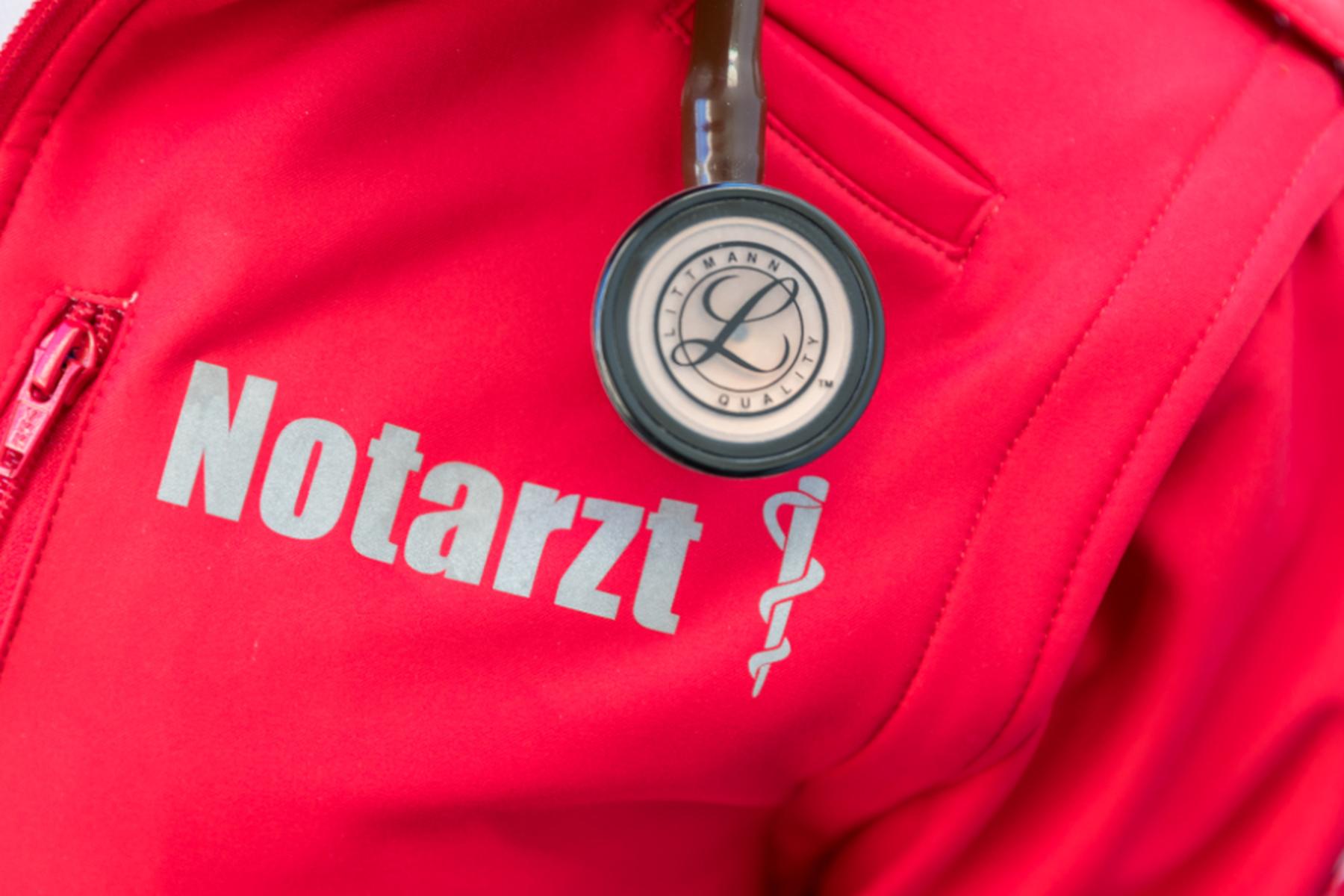 Gramastetten: Hund sprang über Zaun und biss Frau in Oberösterreich