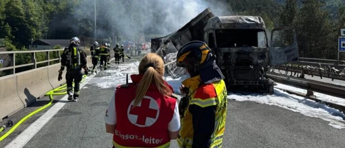 Wie reagiert man, wenn ein Lkw brennt? (Sujetbild) | Wie reagiert man, wenn ein Lkw brennt? (Sujetbild)