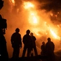 Immer wieder brechen wegen der Kämpfe große Feuer aus | Immer wieder brechen wegen der Kämpfe große Feuer aus