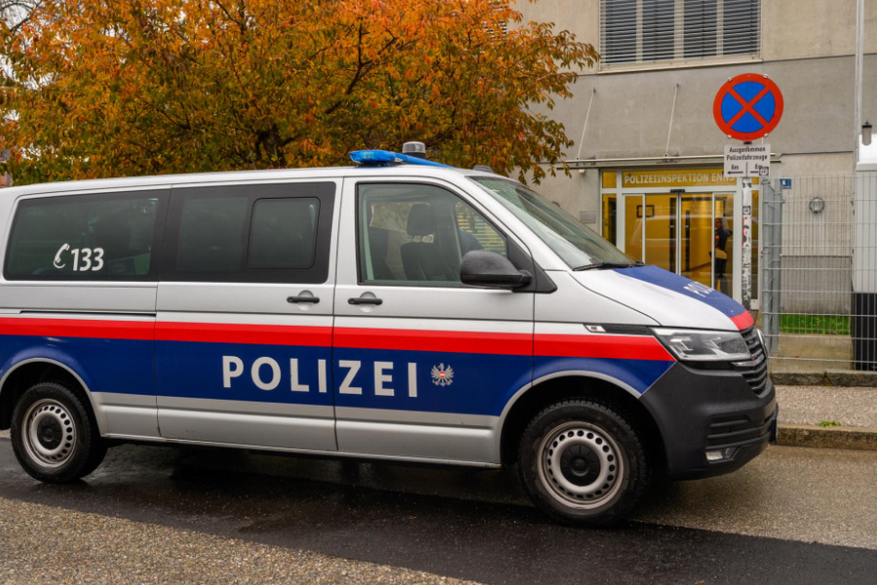 Wien: Leiche im Teich eines Wiener Innenhofes