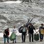 Aufräumende Alpinisten auf dem Schareck in den Hohen Tauern | Aufräumende Alpinisten auf dem Schareck in den Hohen Tauern