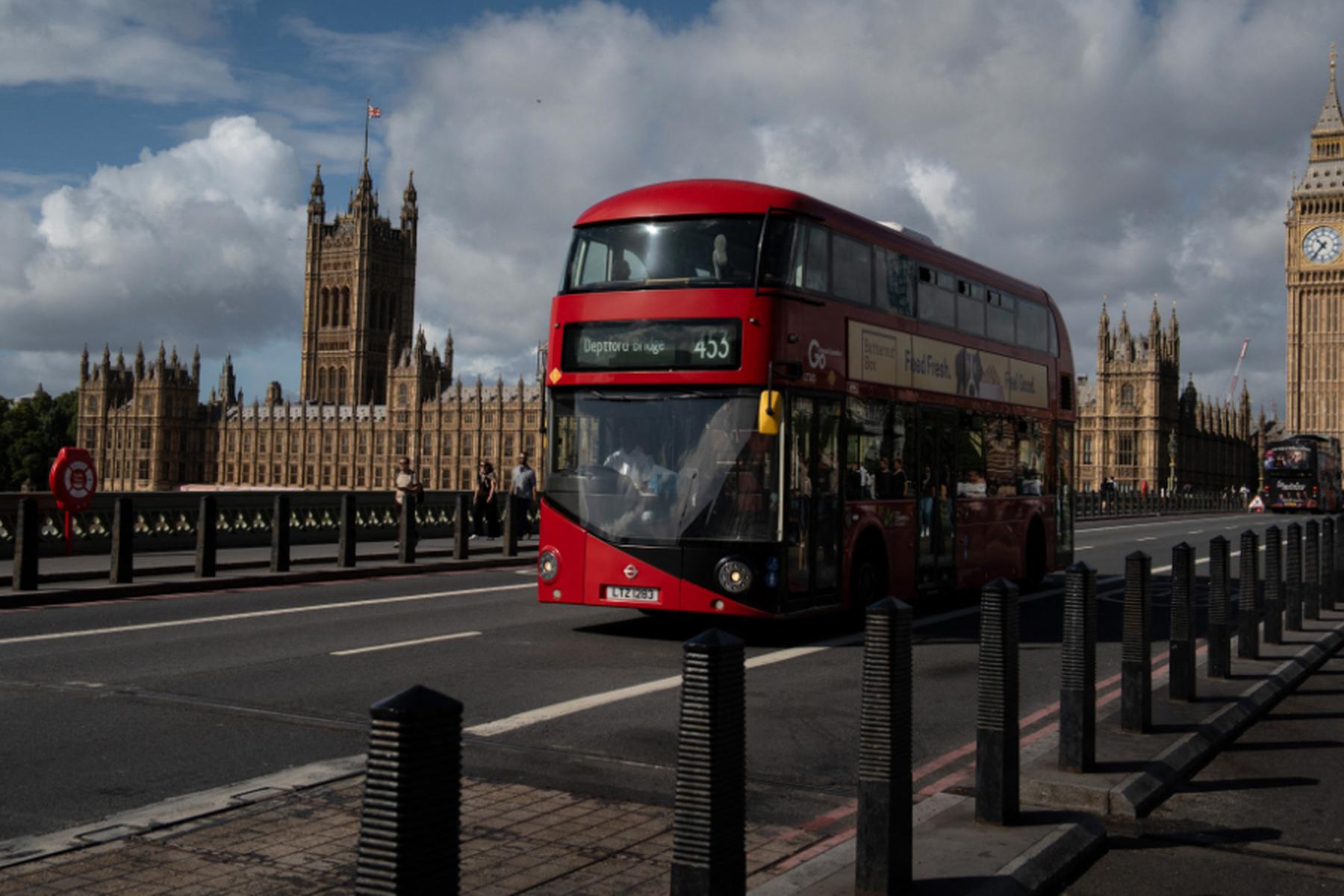 London: Verletzte bei Unfall mit Doppeldeckerbus in London
