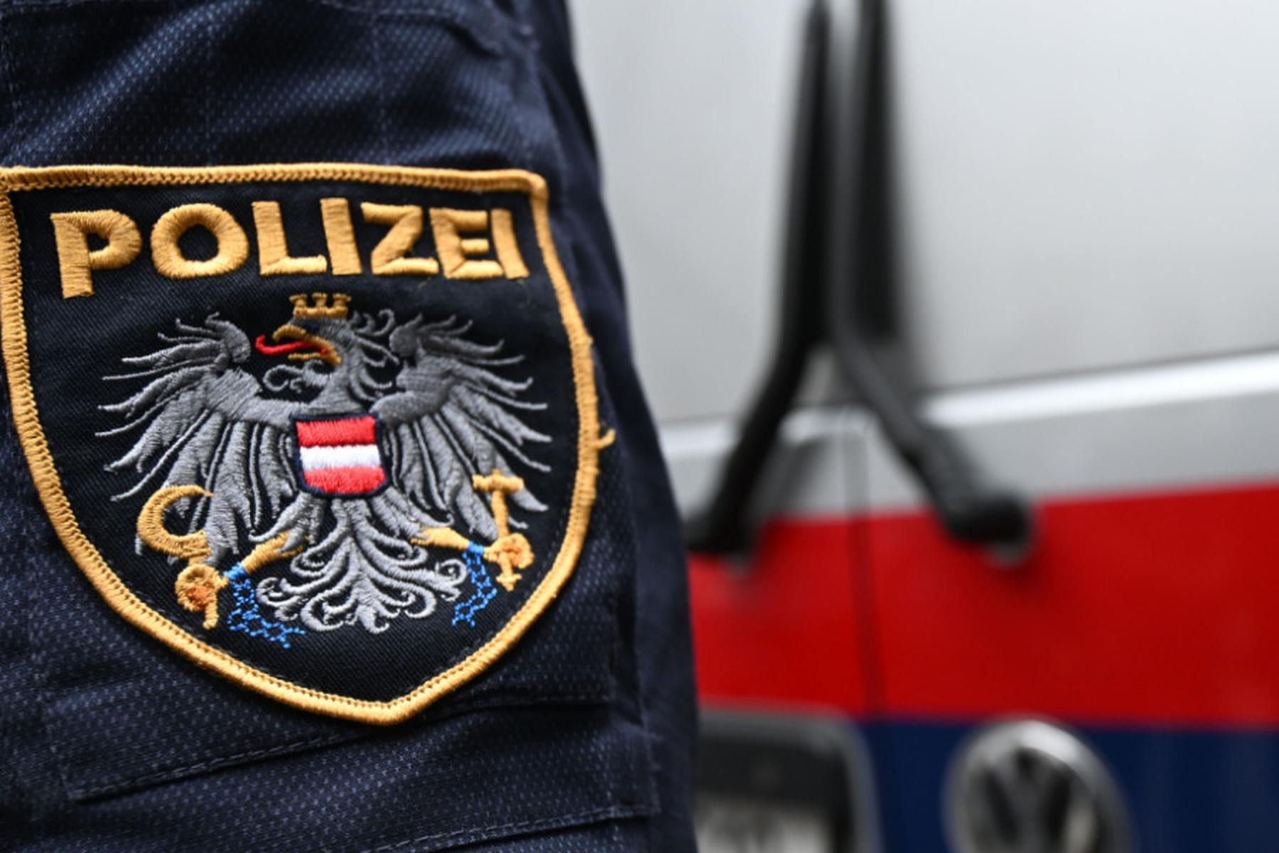 Wels: Täter nach Einbruch in Welser Juweliergeschäft flüchtig