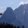 Zwei Alpinisten gerieten an der Zugspitze in Bergnot. | Zwei Alpinisten gerieten an der Zugspitze in Bergnot.