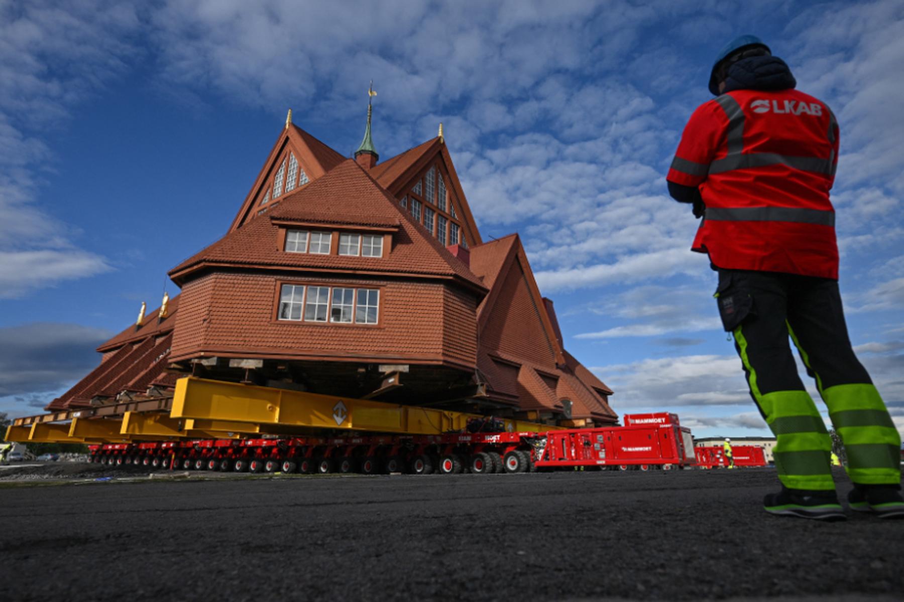 Kiruna: Historische Holzkirche in Schweden zieht um
