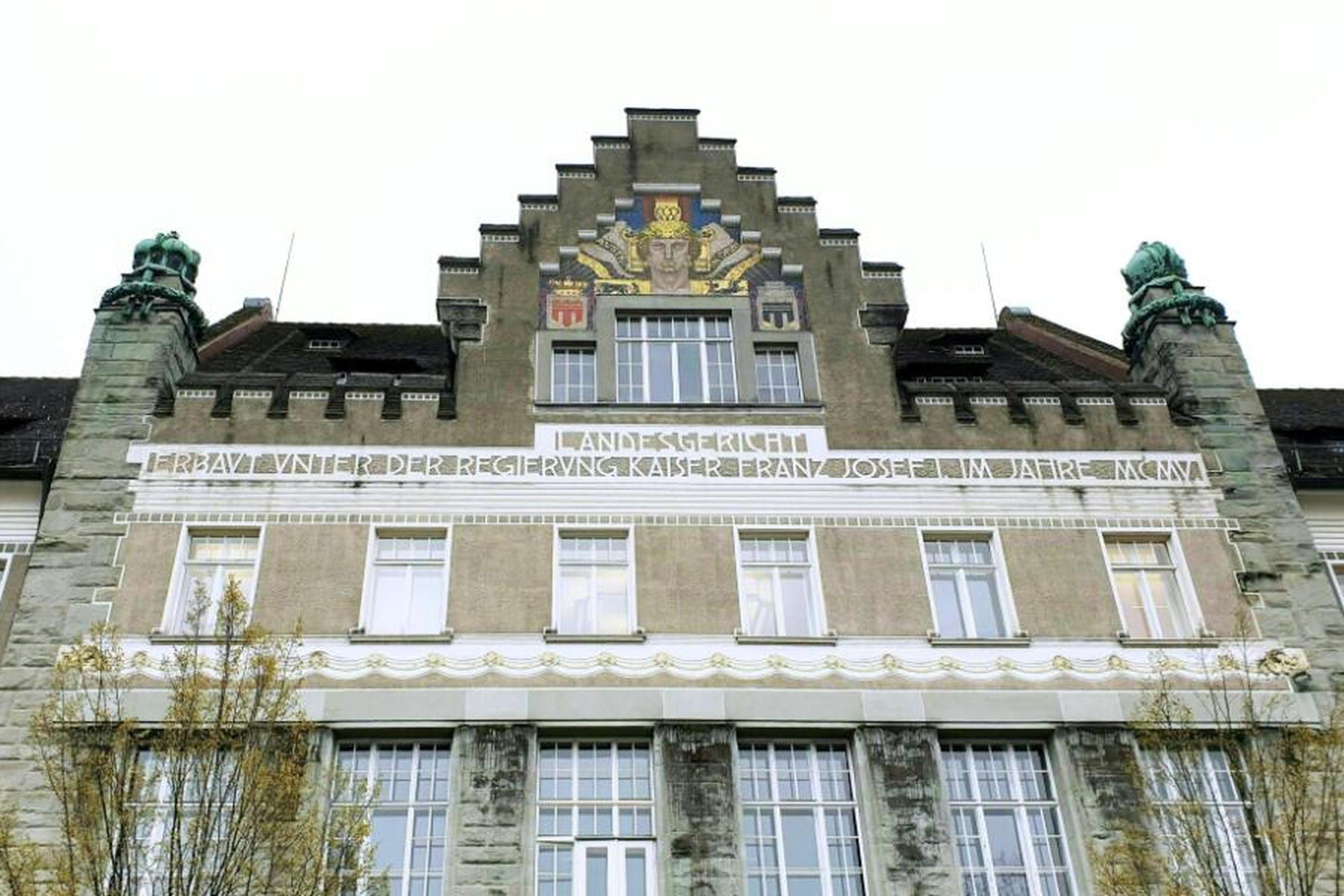 Feldkirch: Bombendrohung an Bregenzer Schule weiter ungeklärt