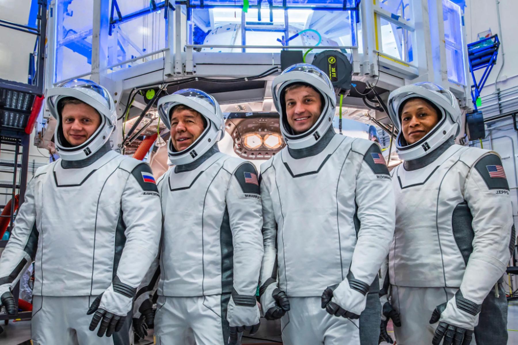 Cape Canaveral: Neue ISS-Crew fliegt einen Tag später ins All