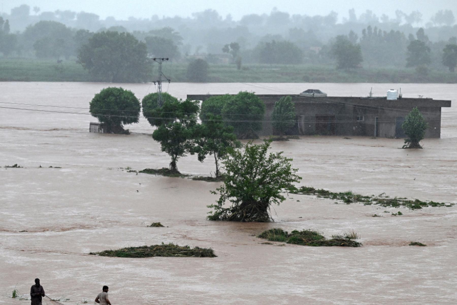 Peshawar: Über 220 Tote nach Unwettern in Pakistan und Indien