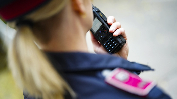 Zeugin sah Mann aufgeschnittenen Tresor entsorgen | Zeugin sah Mann aufgeschnittenen Tresor entsorgen