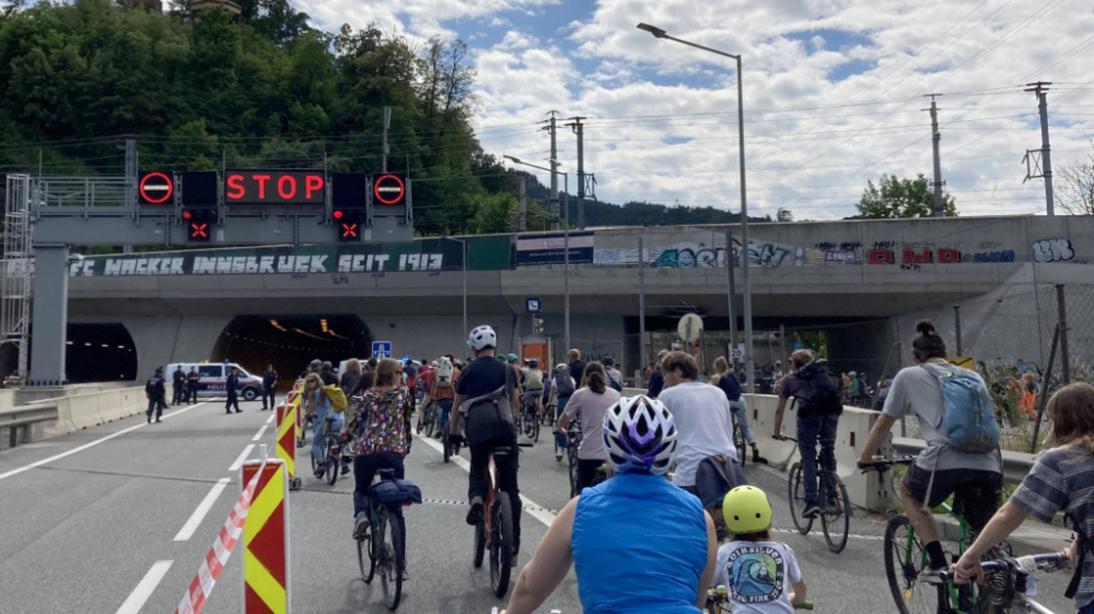 Am Freitag findet die zweite Fahrrad-Demonstration auf der A12 statt | Am Freitag findet die zweite Fahrrad-Demonstration auf der A12 statt