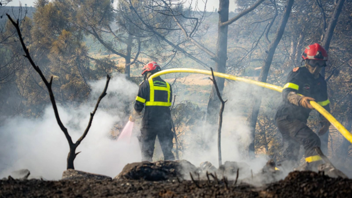 Feuerwehr wird laut Behörden noch tagelang im Einsatz sein | Feuerwehr wird laut Behörden noch tagelang im Einsatz sein