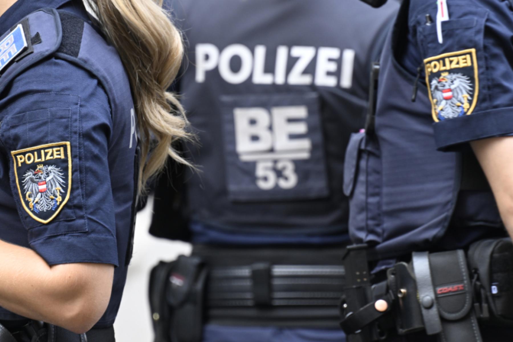 Wien: Mann durch Stiche schwer verletzt in Wien aufgefunden