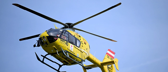 Notarzthubschrauber brachte Verletzte ins Spital | Notarzthubschrauber brachte den Verletzten ins Spital