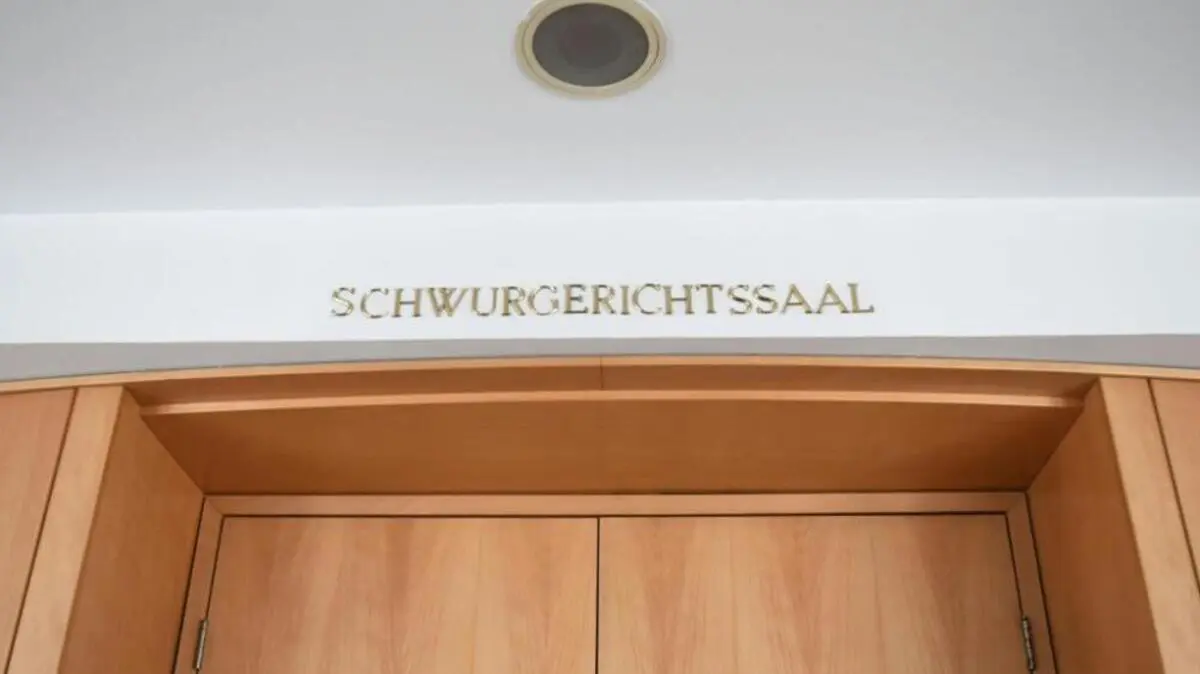 Nach Vertagung ging Prozess gegen 15-jährigen Intesivtäter weiter | Nach Vertagung ging Prozess gegen 15-jährigen Intesivtäter weiter