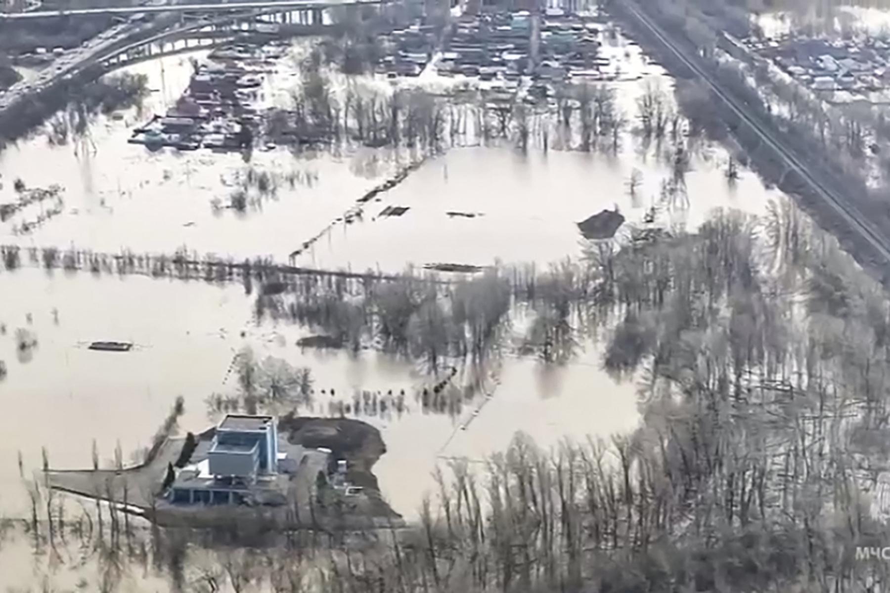 Orenburg: Über 100.000 wegen Flut in Kasachstan und Russland evakuiert