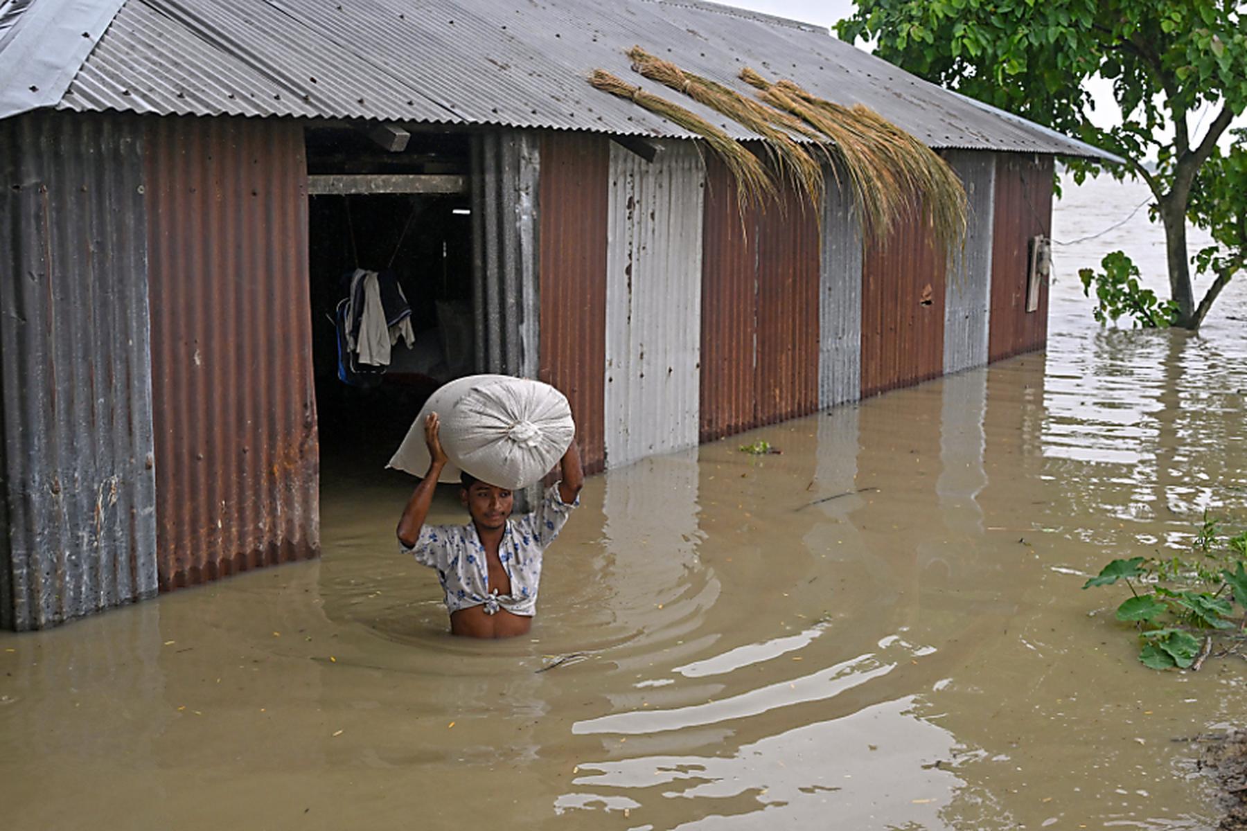Gauhati/Dhaka: Tote bei Hochwasser in Indien und Bangladesch