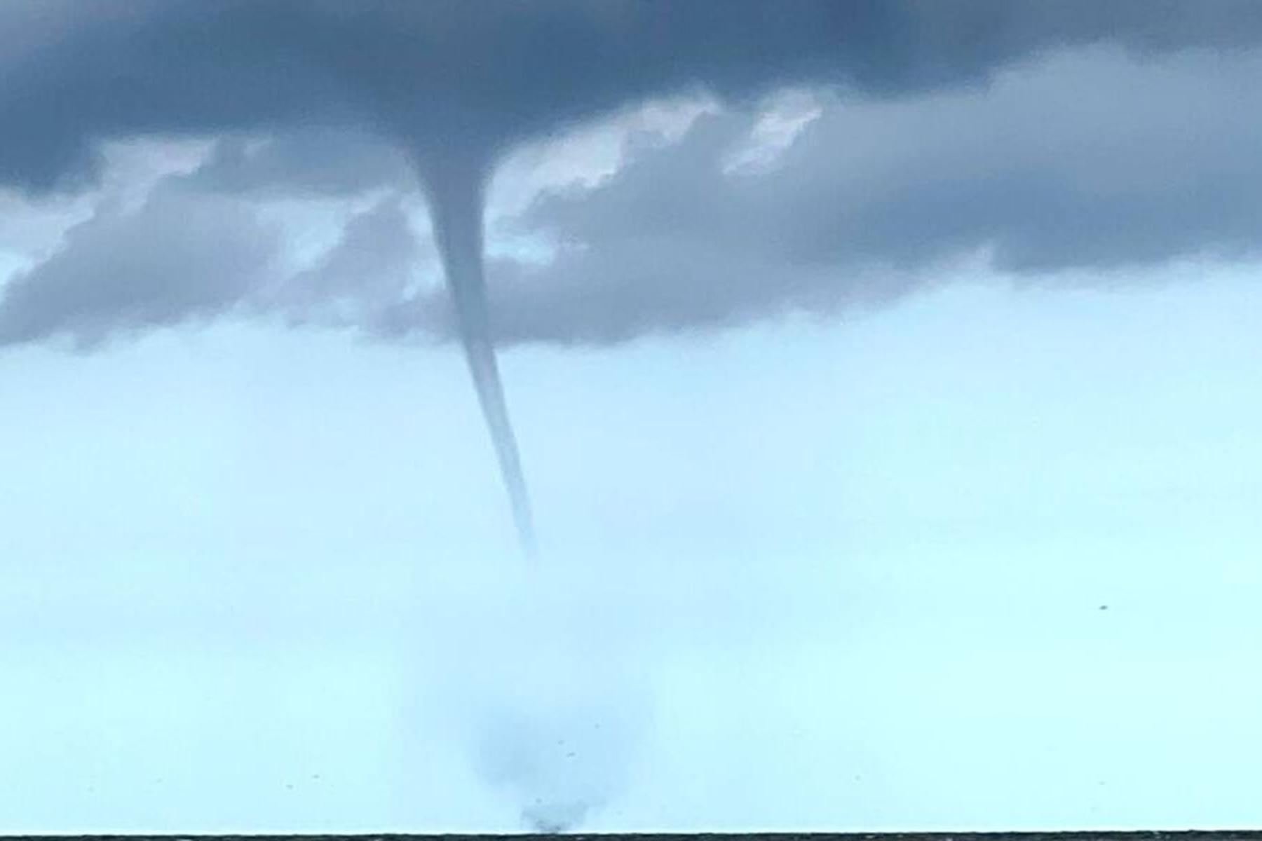 Romanshorn: Wasserhose über dem Bodensee zu sehen