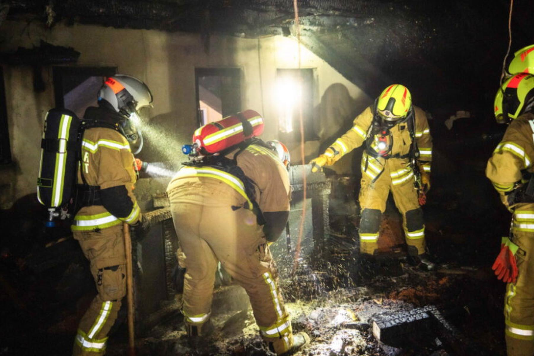 Breitenfurt: Zwei Verletzte bei Wohnhausbrand in NÖ