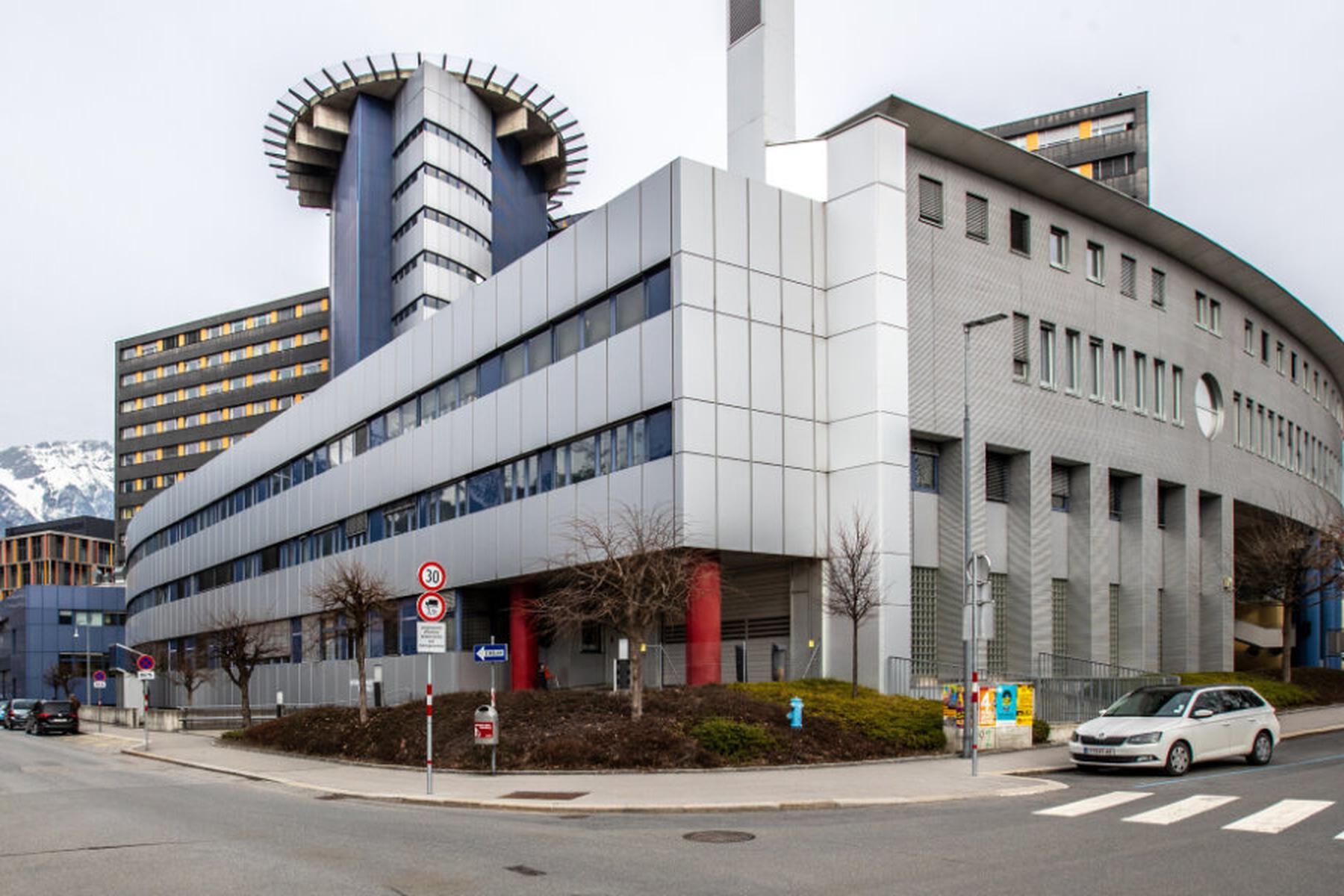 Kappl: Bub in Tirol von Linienbus überrollt und verletzt