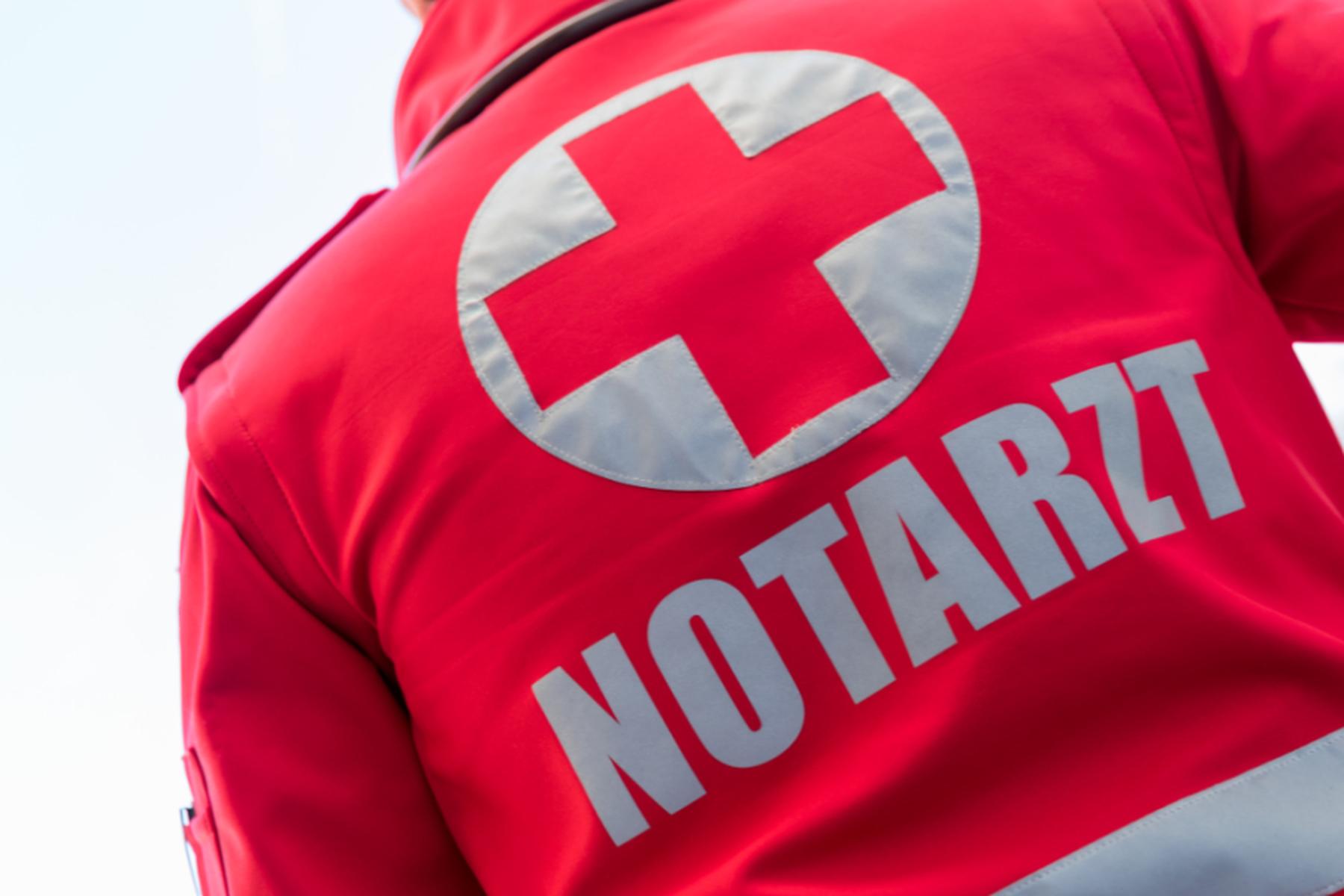 Vöcklabruck/Amstetten: Mädchen in Vöcklabruck aus Hotelfenster gestürzt