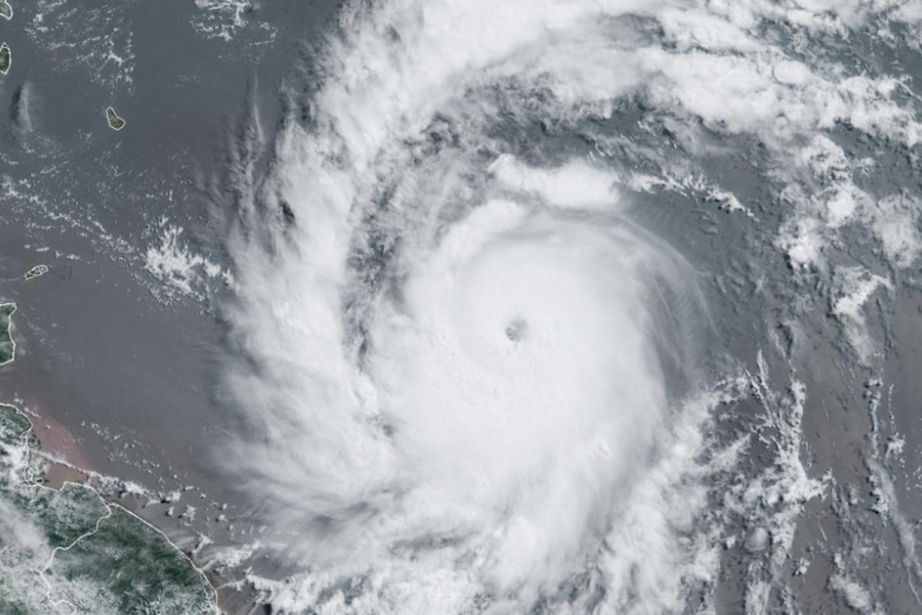 Bridgetown/Miami (Florida): Hurrikan der Stufe 4 traf in Karibik auf Land