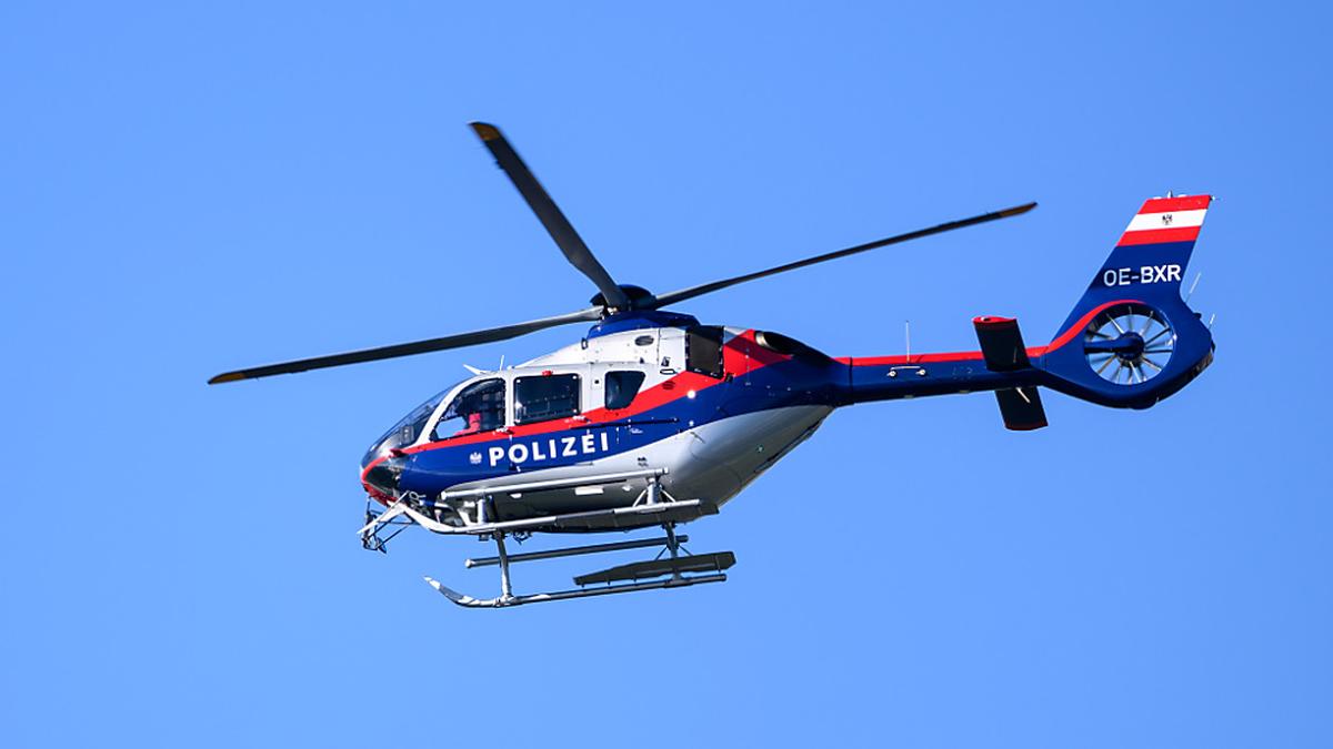 Der Polizeihubschrauber brachte die Leiche ins Tal