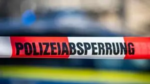 Führerscheinloser Autolenker ignorierte Straßensperre | Führerscheinloser Autolenker ignorierte Straßensperre