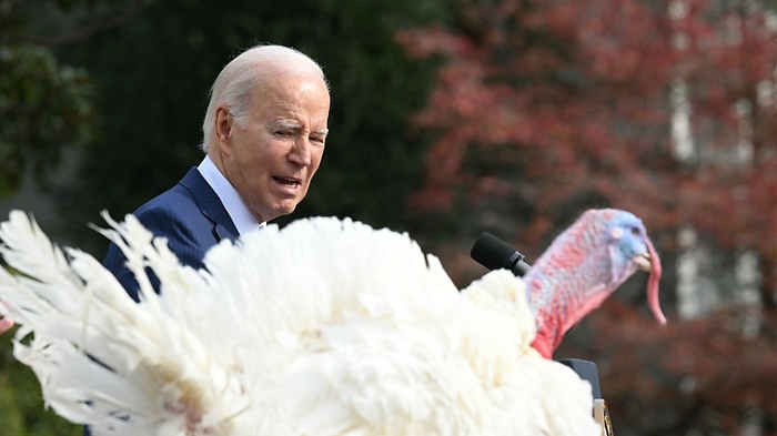 Biden lässt die Truthähne weiterleben | Biden lässt die Truthähne weiterleben