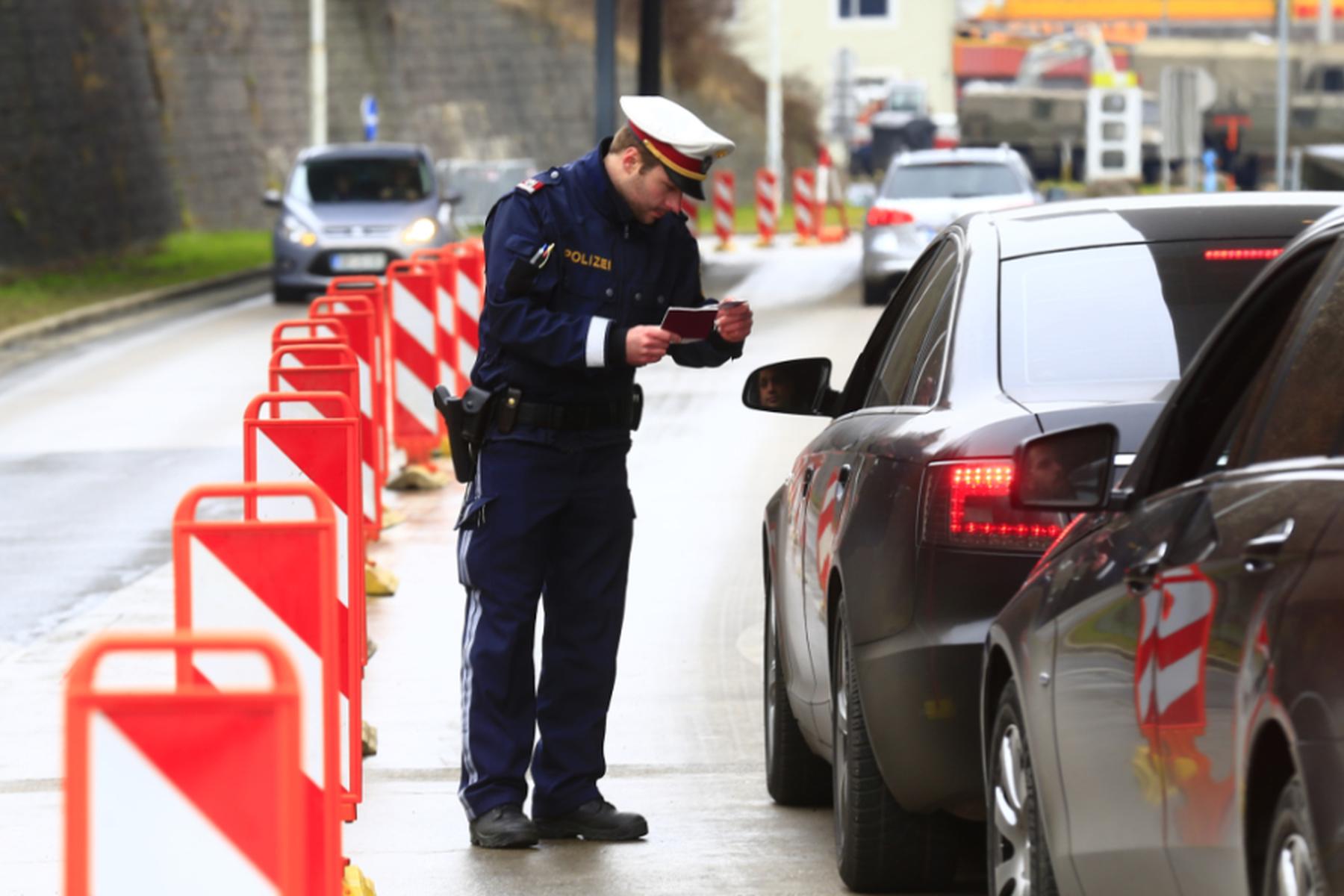 Spielfeld: Polizei fand an steirischem Grenzübergang 15 Kilo Cannabis