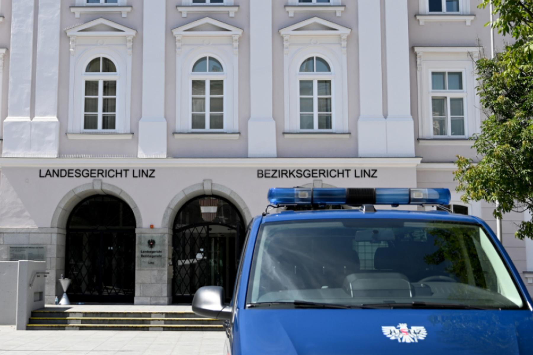 Linz: Prozess in Linz wegen versuchen zweifachen Mordes