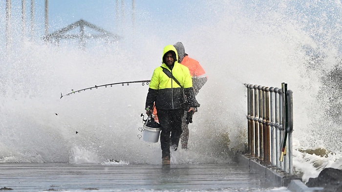 Die Folgen der Unwetter bekamen auch Fischer an der Küste zu spüren | Die Folgen der Unwetter bekamen auch Fischer an der Küste zu spüren