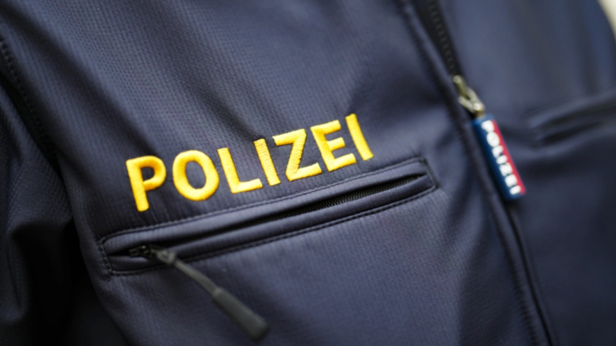 Die Polizei ist in Niederösterreich nach Bombendrohungen im Großeinsatz