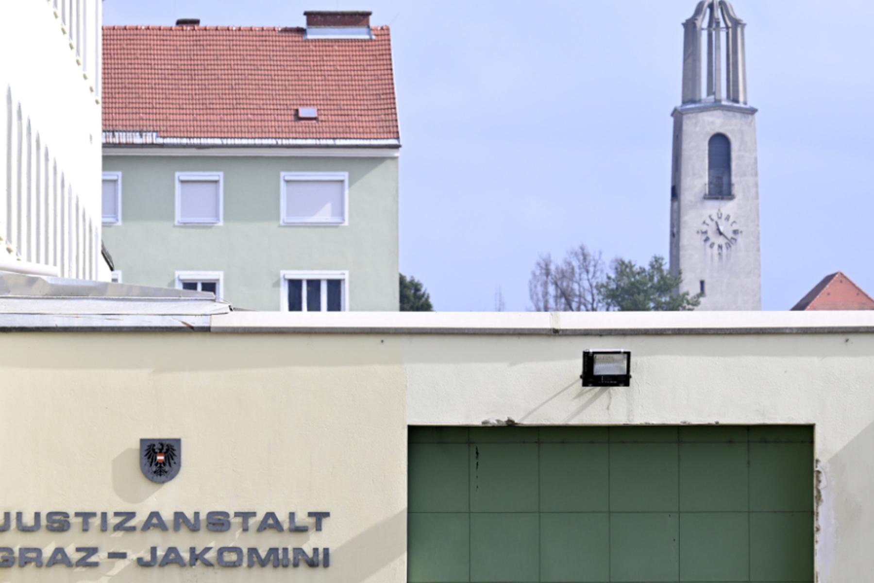 Pobegli zapornik po ropu v Gradcu znova za rešetkami